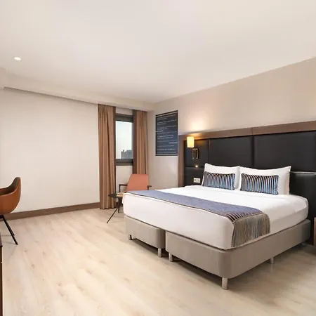 Tryp By Wyndham Sisli 4*