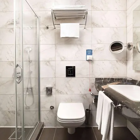 Tryp By Wyndham Sisli Отель