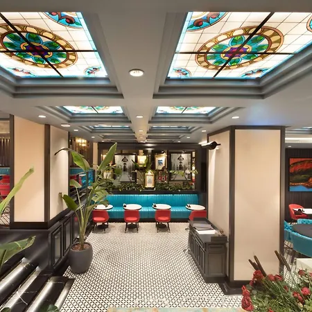 Tryp By Wyndham Sisli 4*