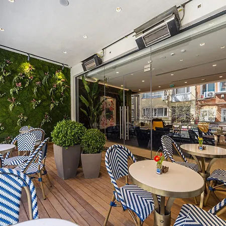 Tryp By Wyndham Sisli Отель