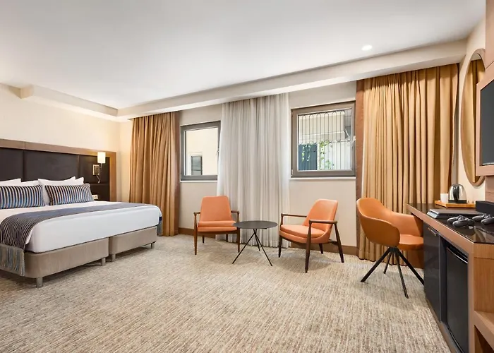 Hotel Tryp By Wyndham Sisli 4*