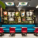 Tryp By Wyndham Sisli 4*